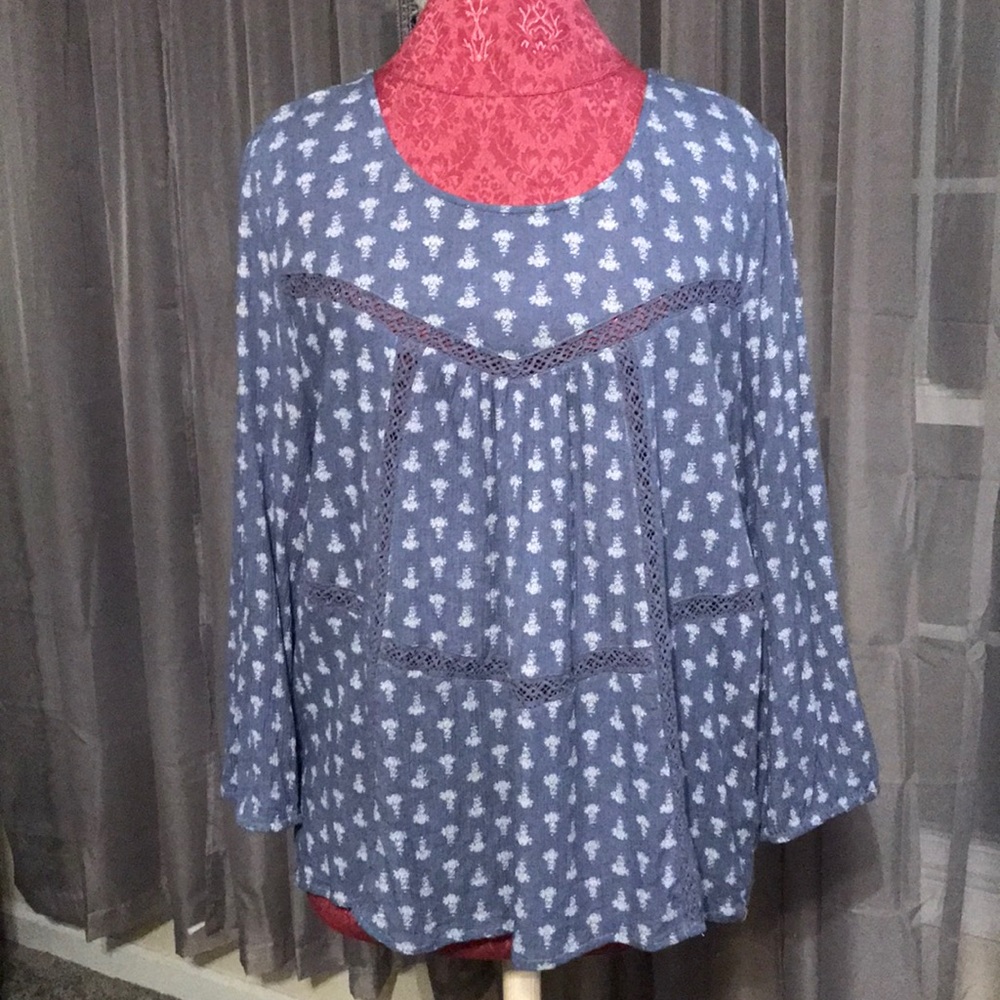 Gauzy top
